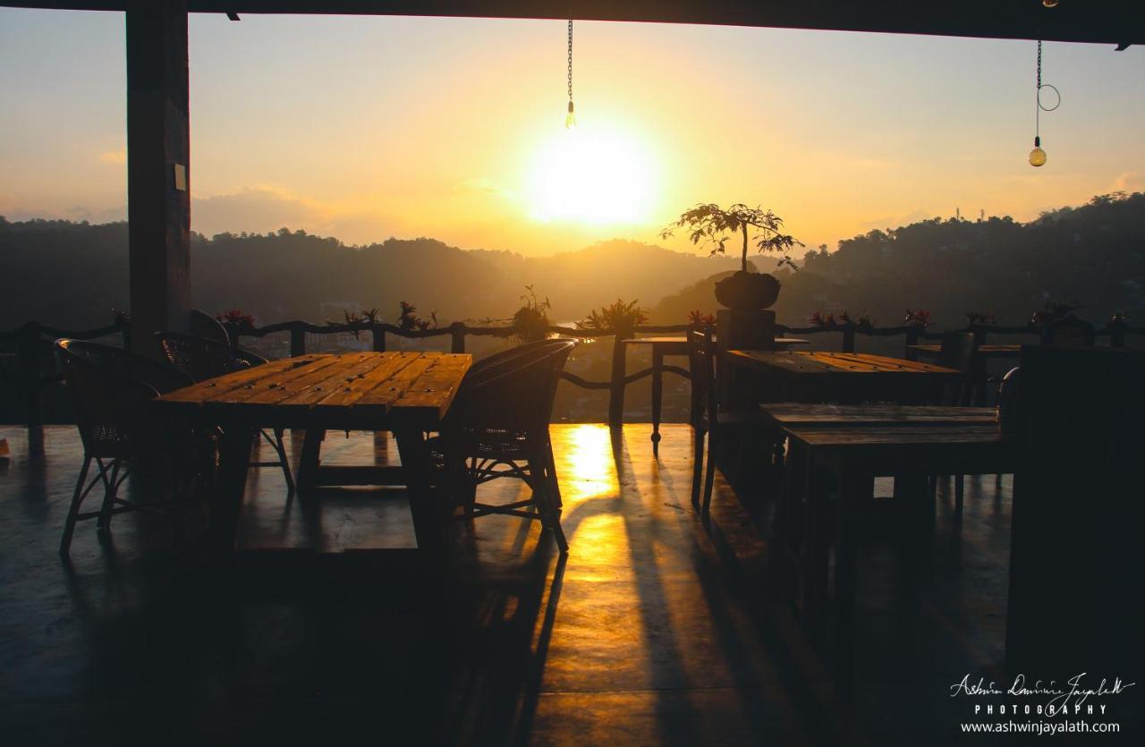 Square Peg Bed and Breakfast Kandy Buitenkant foto
